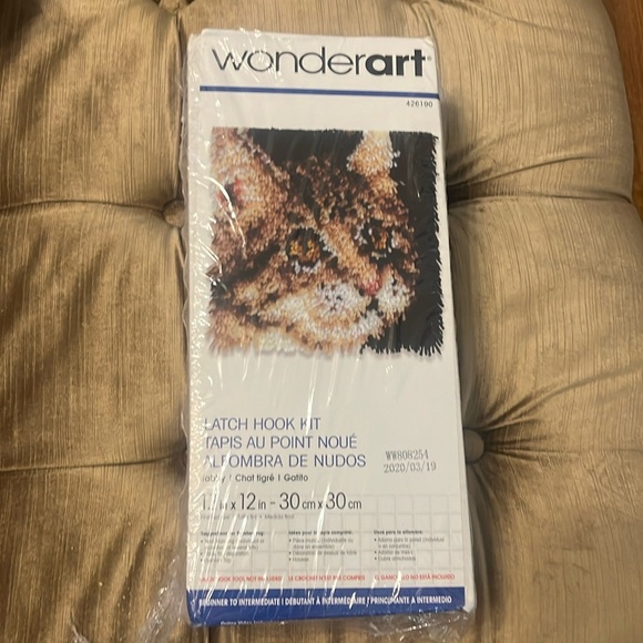 Wonder Art Latch Hook Kit Tabby Cat New in box - Picture 1 of 4